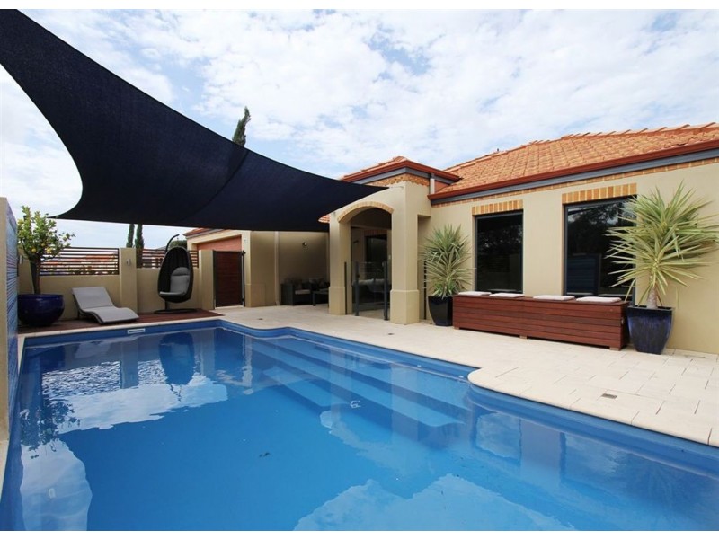 18 Kurrajong Approach, Atwell WA 6164