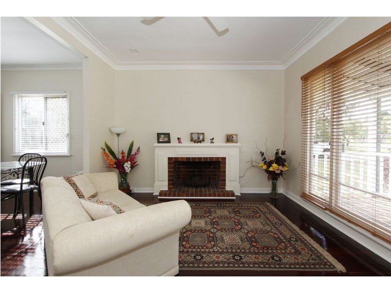 35 Grigg Place, Hilton WA 6163