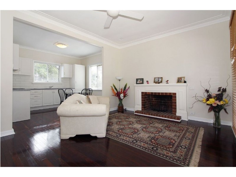 35 Grigg Place, Hilton WA 6163