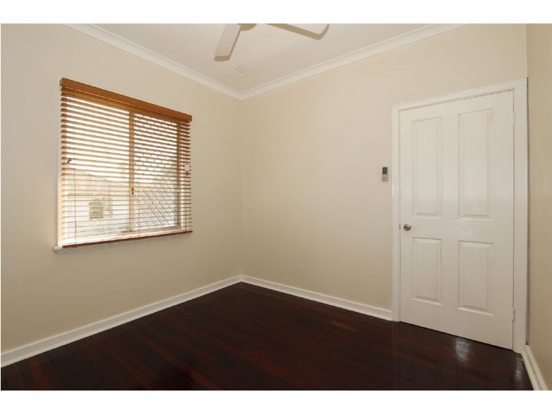 35 Grigg Place, Hilton WA 6163