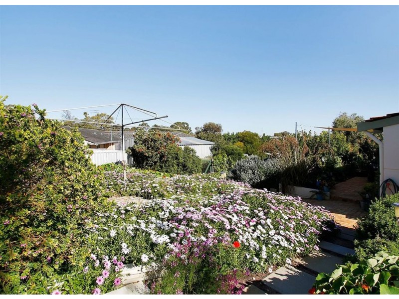 2 Ivermey Road, Hamilton Hill WA 6163