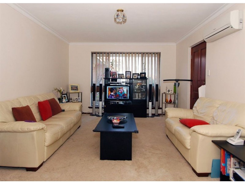 1/15 Ives Street, Hamilton Hill WA 6163