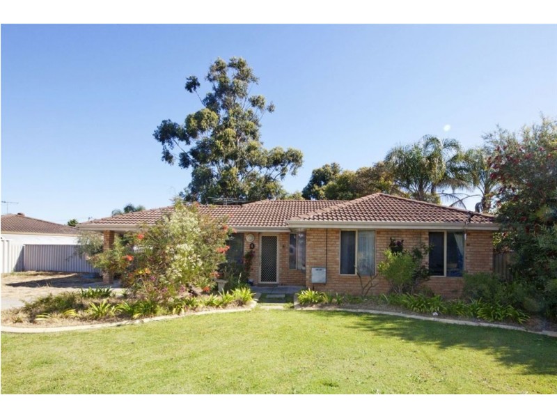 4 Barrine Gardens, South Lake WA 6164