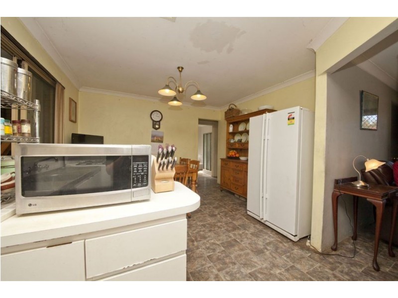 4 Barrine Gardens, South Lake WA 6164