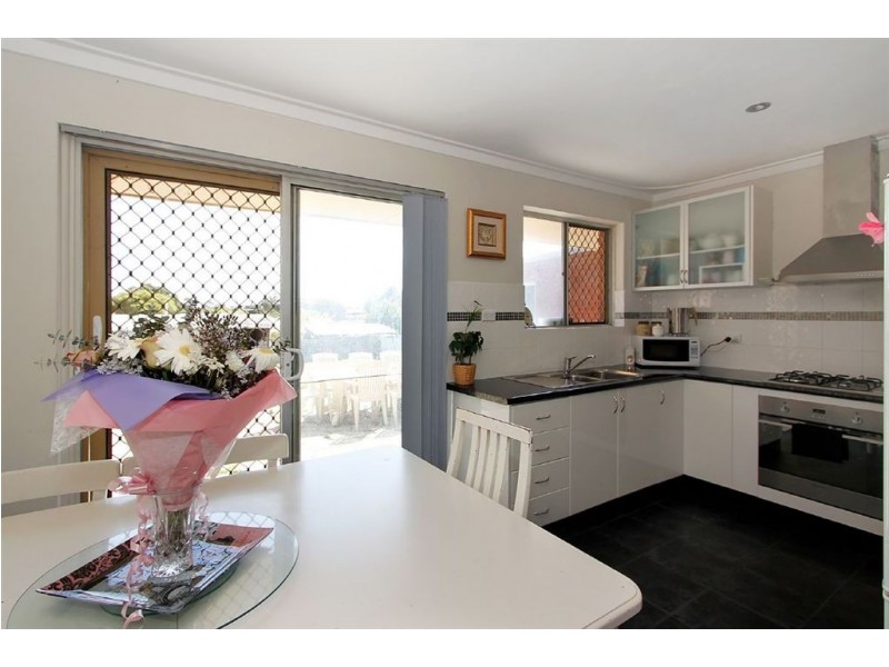 6 Claygate Road, Hamilton Hill WA 6163