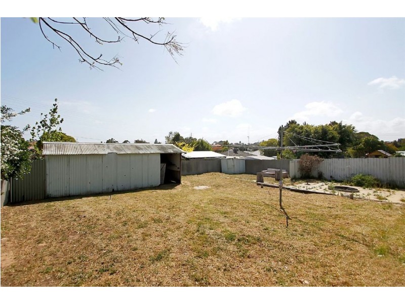 6 Claygate Road, Hamilton Hill WA 6163