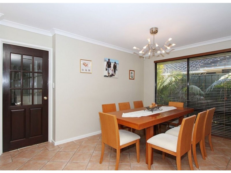 4 Calder Way, Atwell WA 6164