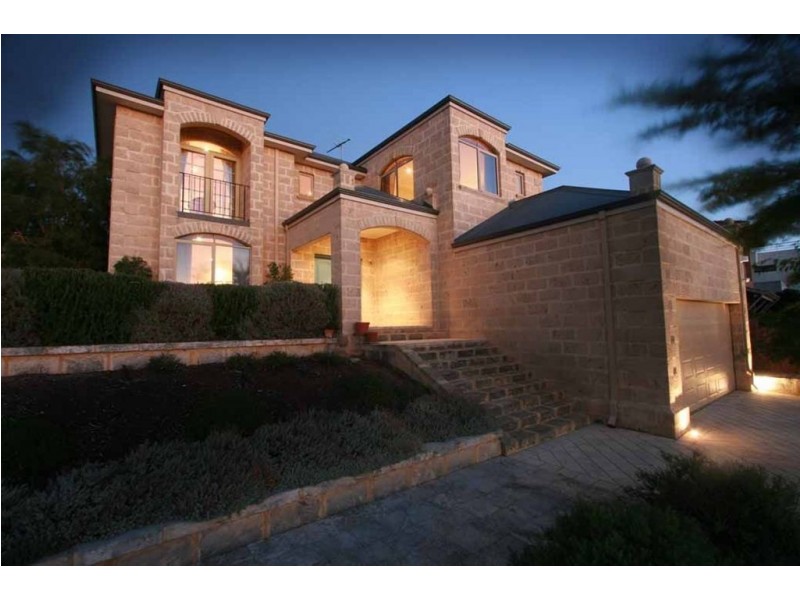 6 Careening Way, Coogee WA 6166