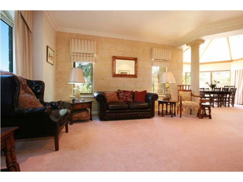 6 Careening Way, Coogee WA 6166