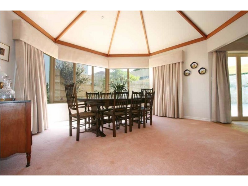 6 Careening Way, Coogee WA 6166