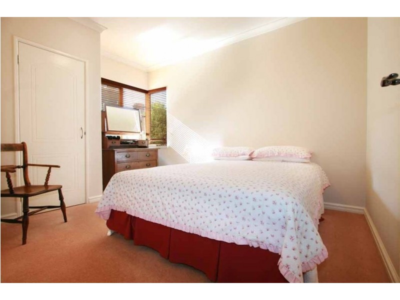 6 Careening Way, Coogee WA 6166