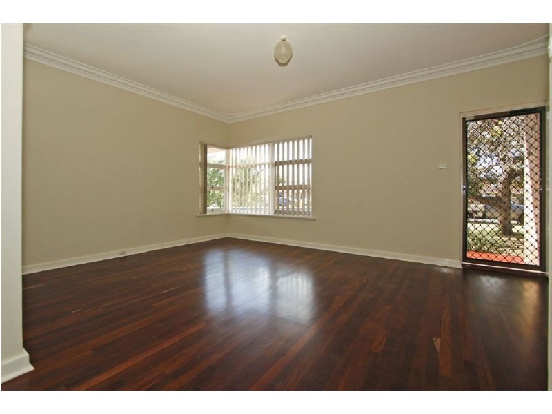 84 Holman Street, Alfred Cove WA 6154