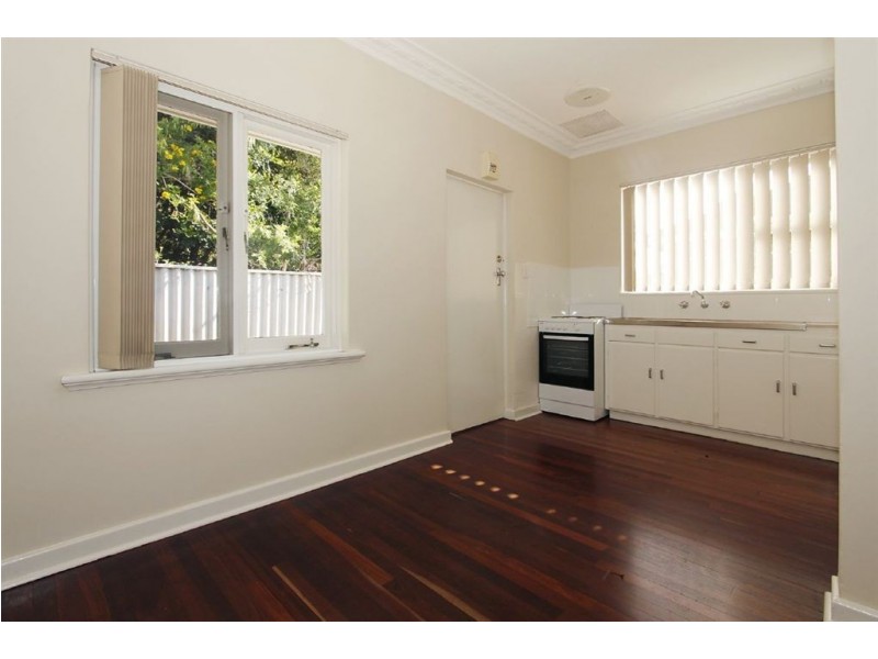 84 Holman Street, Alfred Cove WA 6154