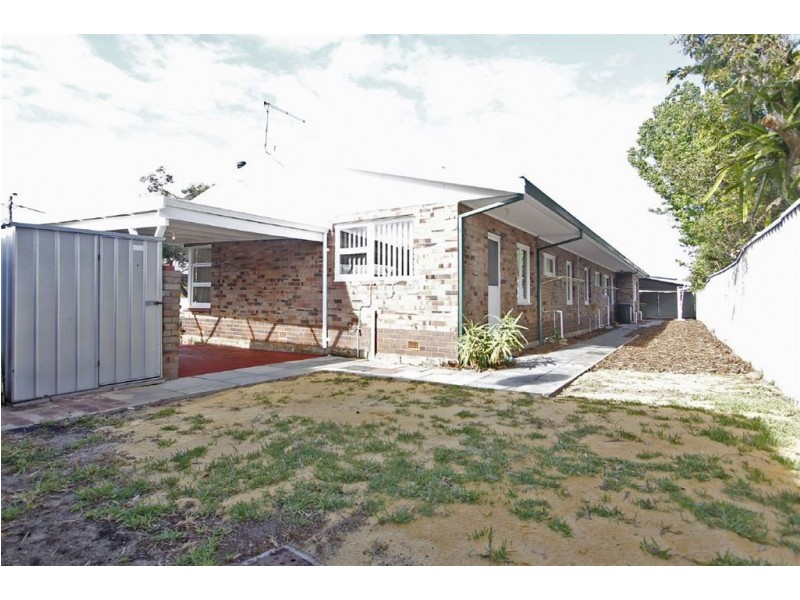 84 Holman Street, Alfred Cove WA 6154