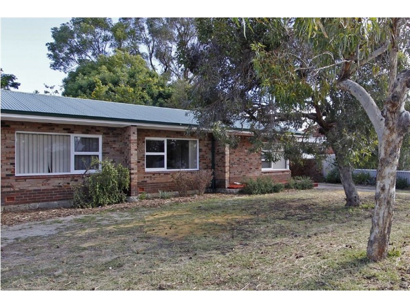 84 Holman Street, Alfred Cove WA 6154
