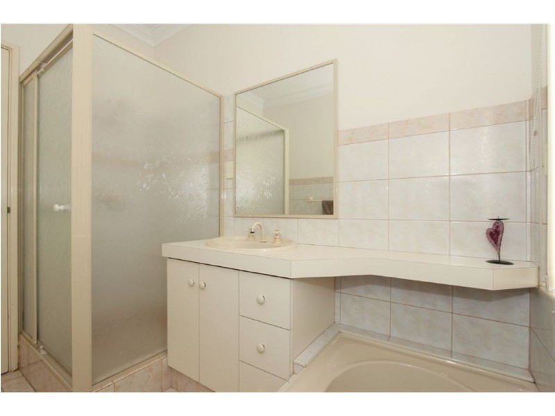 2/2 Peel Road, Coogee WA 6166