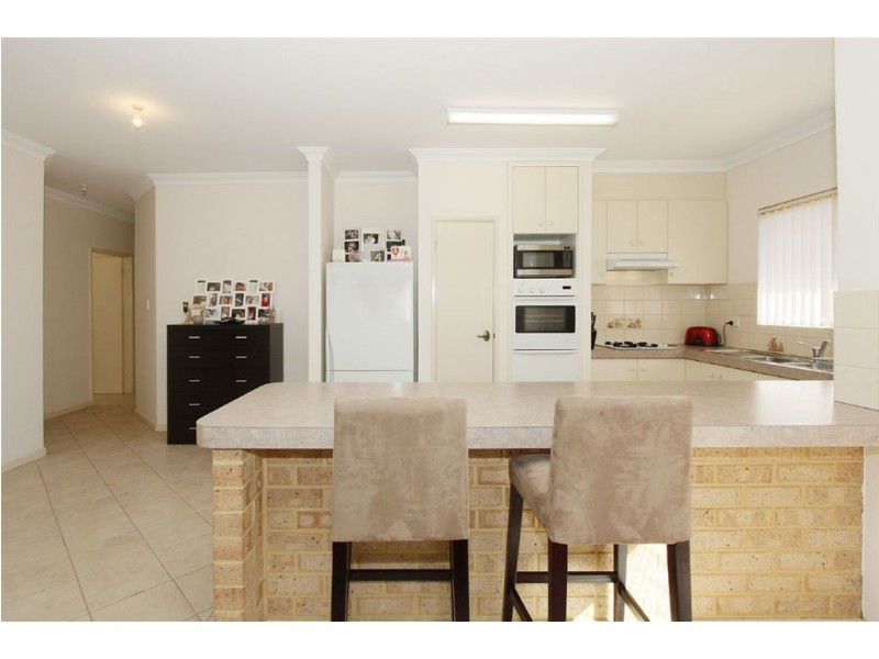 3/2 Peel Road, Coogee WA 6166