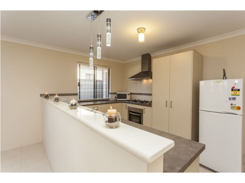 13 Frost Bend, Piara Waters WA 6112
