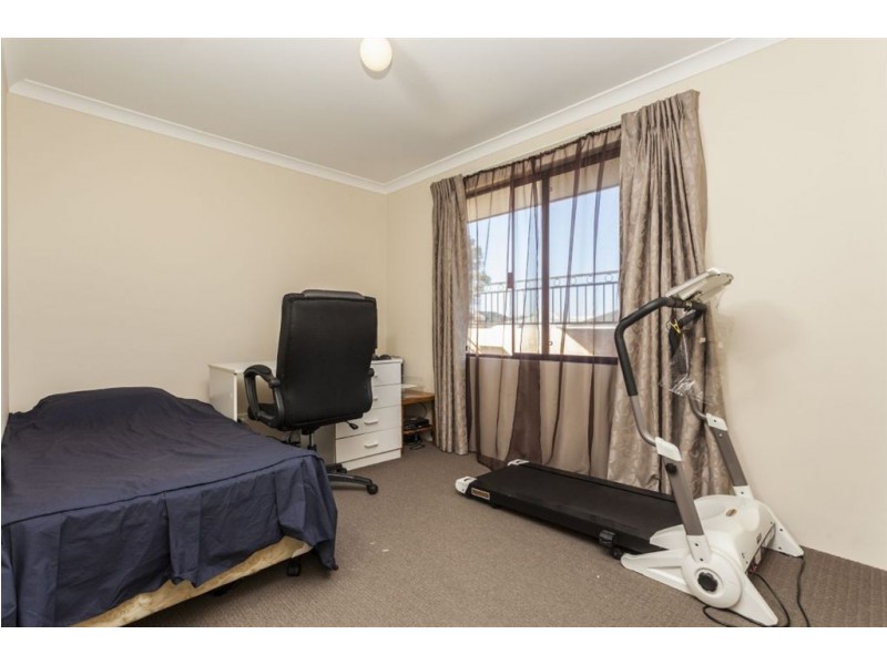 13 Frost Bend, Piara Waters WA 6112