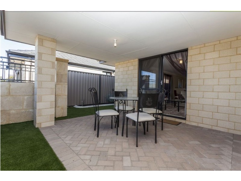 13 Frost Bend, Piara Waters WA 6112