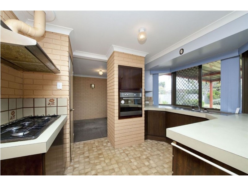 37 Hennessy Way, Rockingham WA 6168