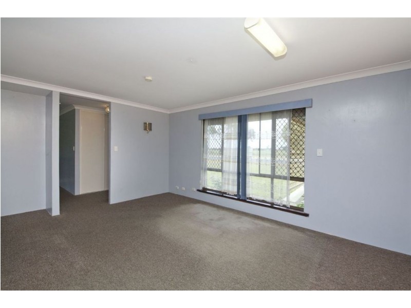 37 Hennessy Way, Rockingham WA 6168