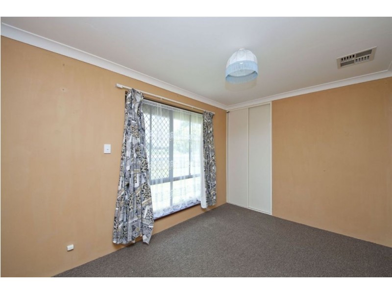 37 Hennessy Way, Rockingham WA 6168