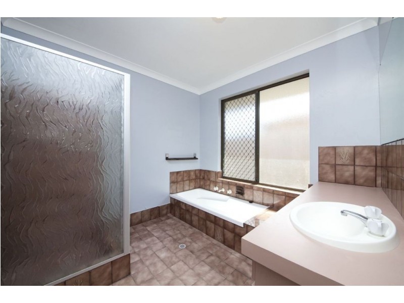 37 Hennessy Way, Rockingham WA 6168
