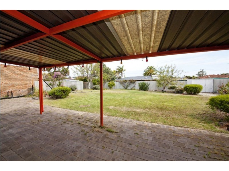 37 Hennessy Way, Rockingham WA 6168
