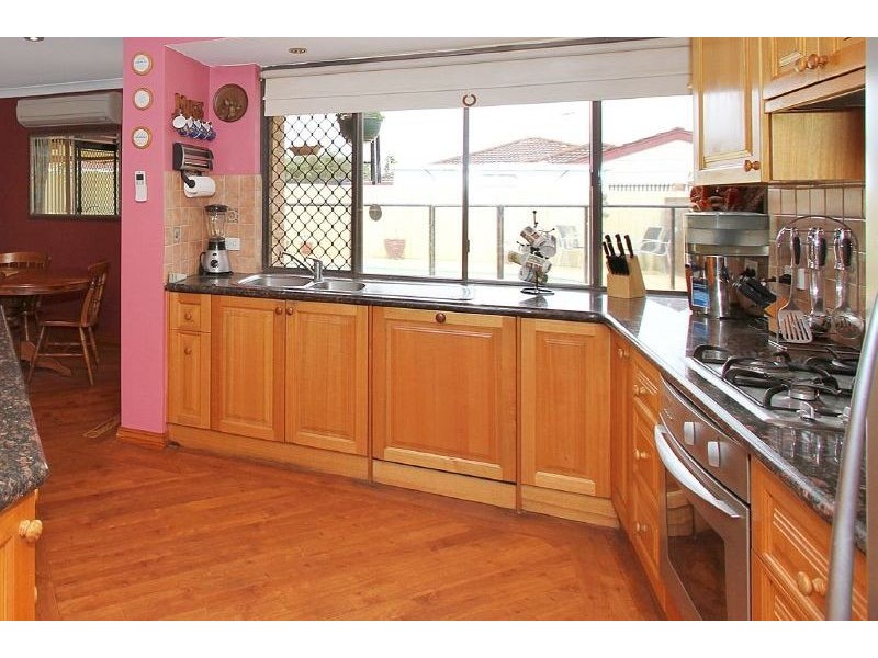 21 Sowden Drive, Samson WA 6163