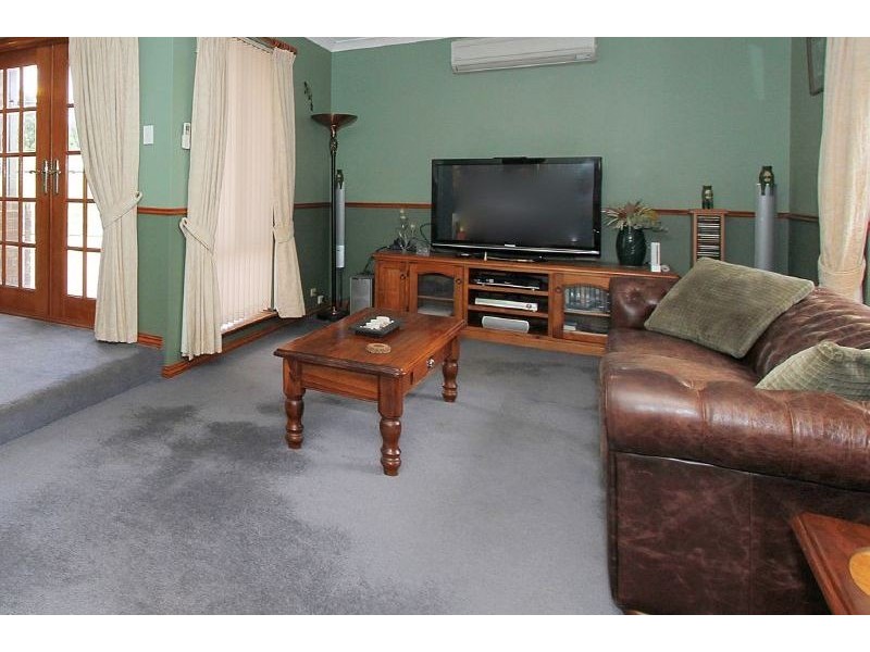 21 Sowden Drive, Samson WA 6163