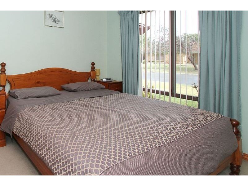 21 Sowden Drive, Samson WA 6163