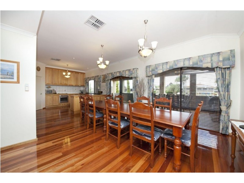 71 Allambi Way, South Yunderup WA 6208