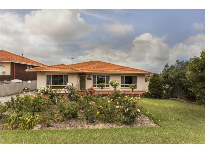 1 Caldwell Street, Beaconsfield WA 6162