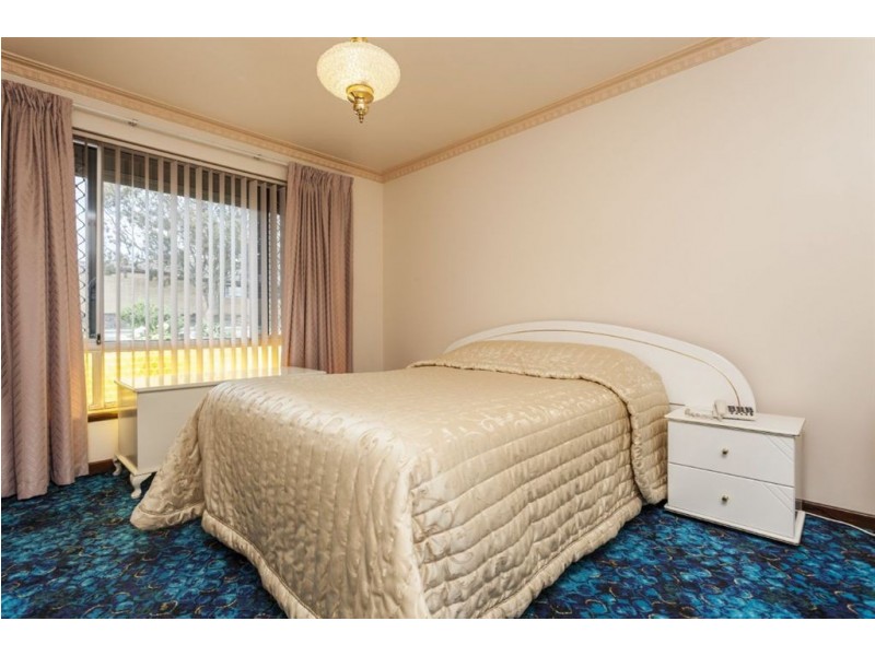 1 Caldwell Street, Beaconsfield WA 6162