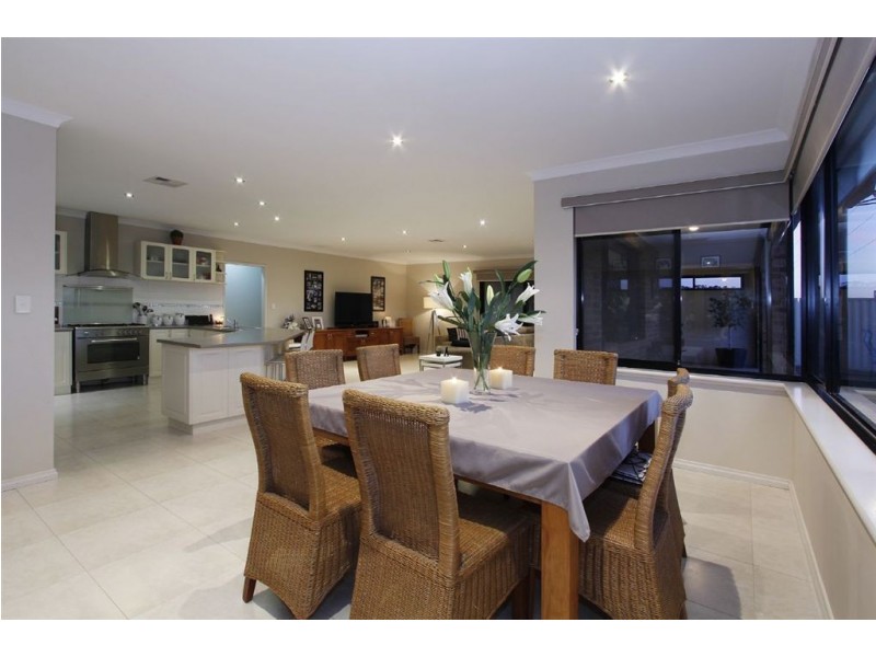 2 Capri Rise, Yangebup WA 6164