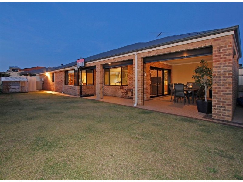 2 Capri Rise, Yangebup WA 6164