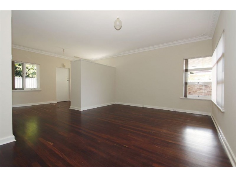 84 Holman Street, Alfred Cove WA 6154