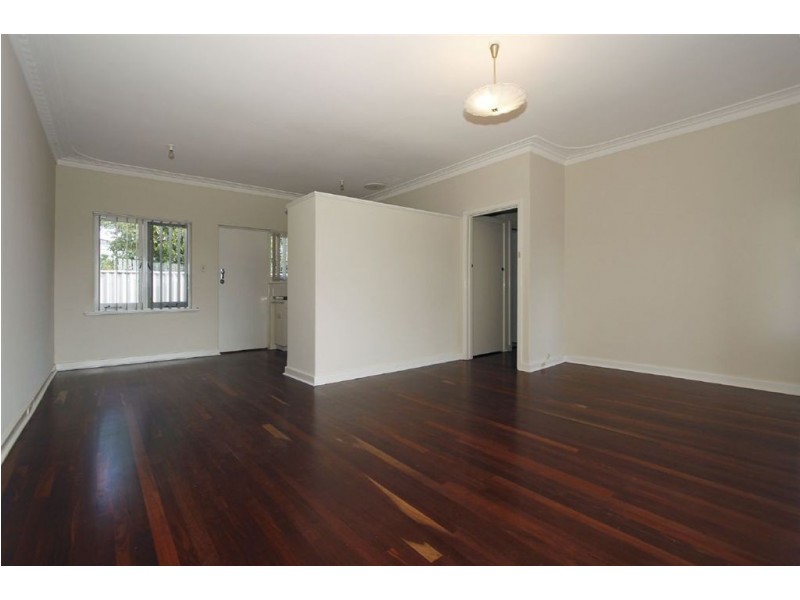 86 Holman Street, Alfred Cove WA 6154