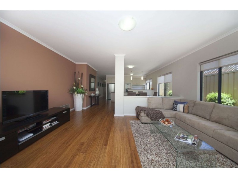 34A Pennlake Drive, Spearwood WA 6163