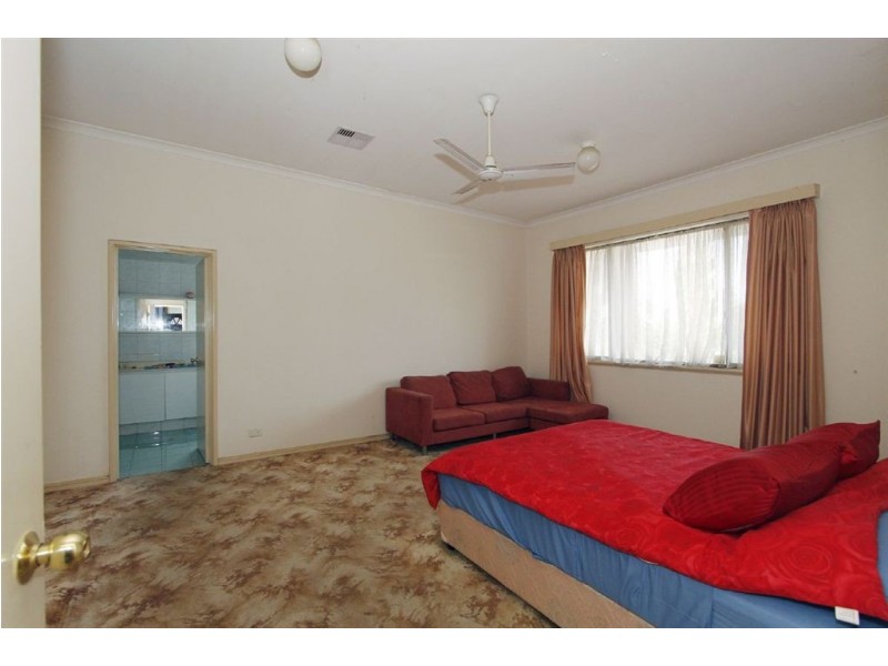 95 Postans Road, Hope Valley WA 6165