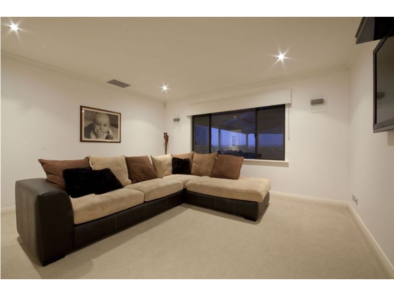 13 Tindal Avenue, Yangebup WA 6164