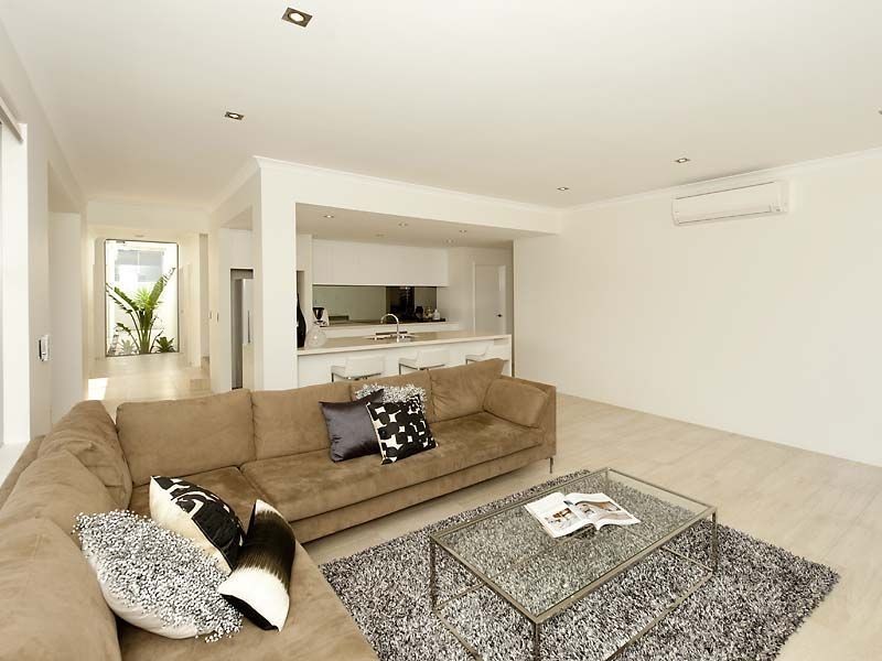 14 Huntress Avenue, North Coogee WA 6163