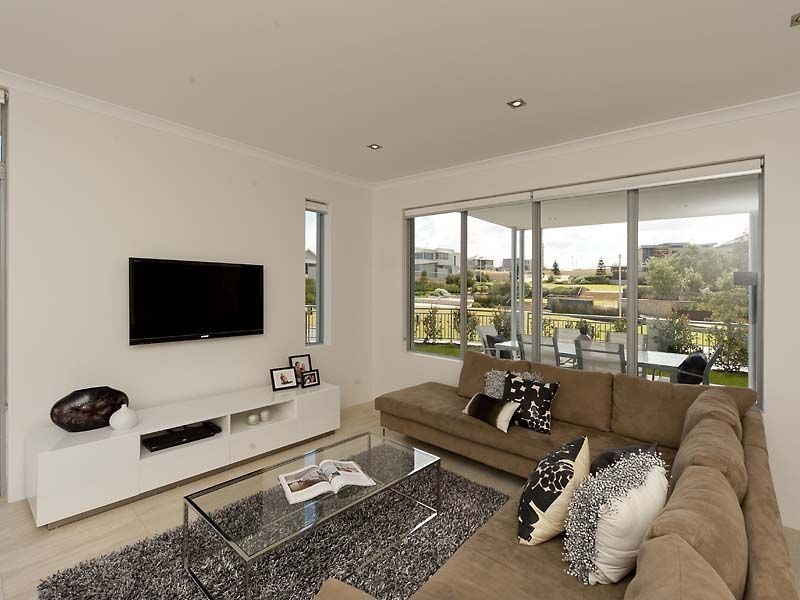 14 Huntress Avenue, North Coogee WA 6163