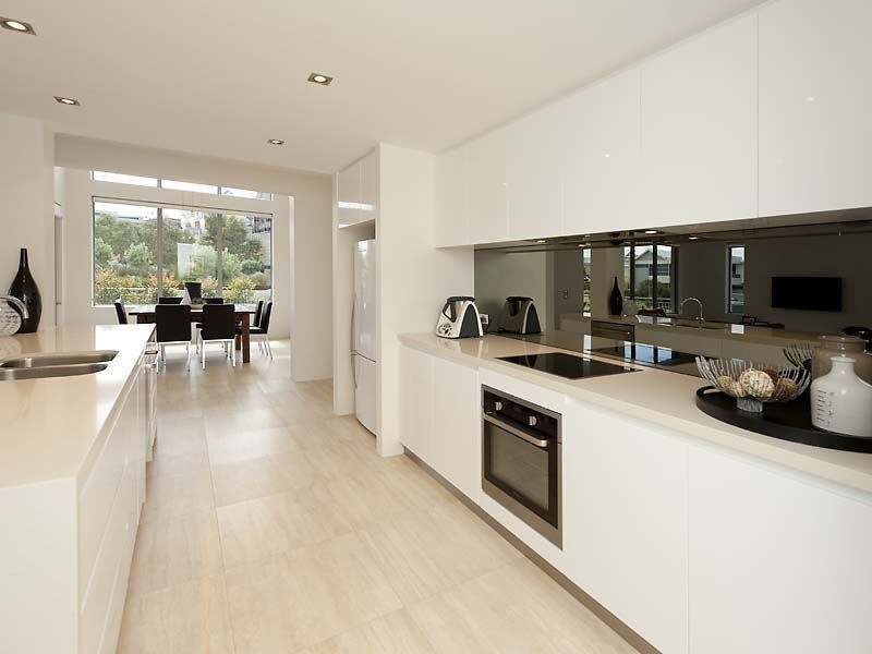 14 Huntress Avenue, North Coogee WA 6163