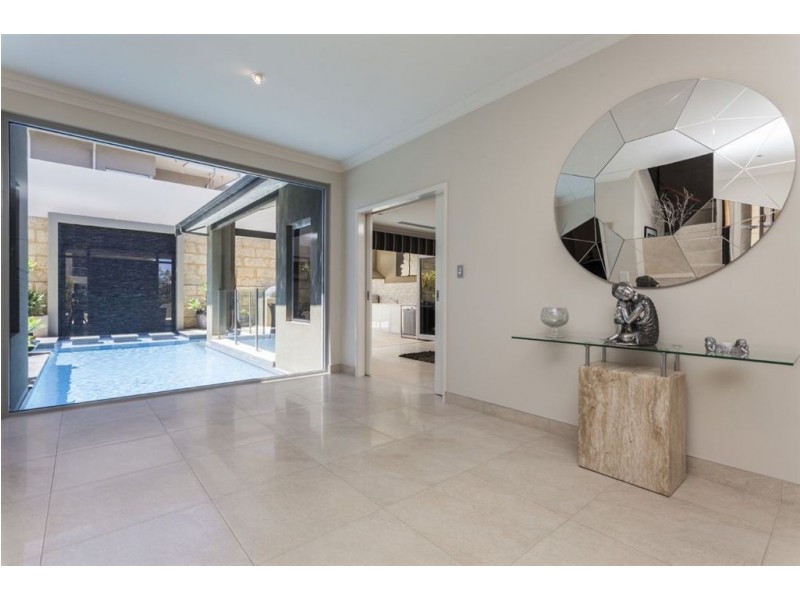 12 Patriot Link, North Coogee WA 6163