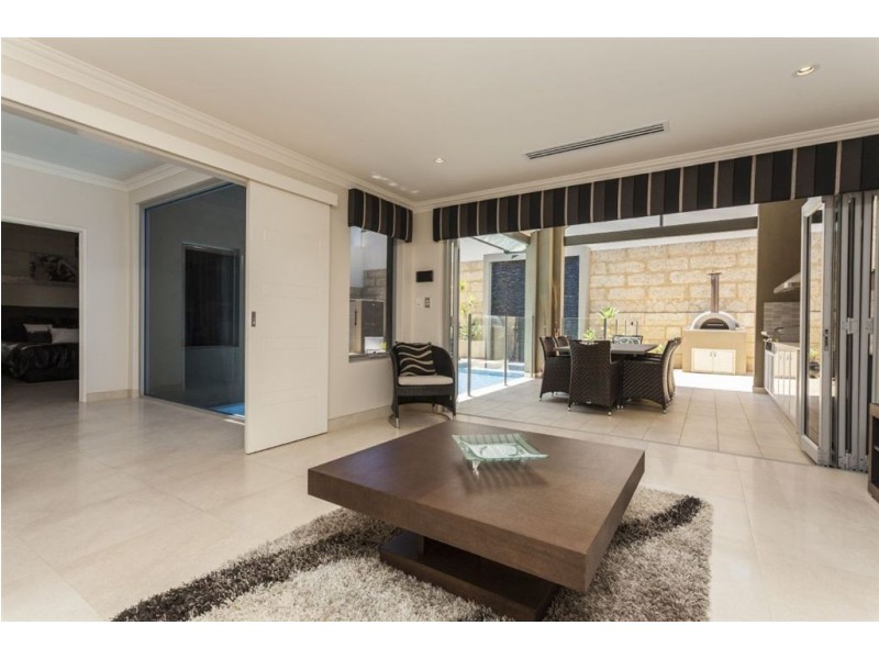 12 Patriot Link, North Coogee WA 6163