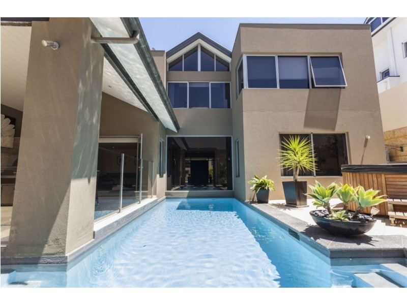 12 Patriot Link, North Coogee WA 6163