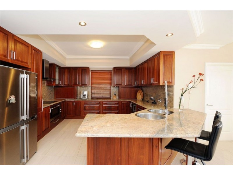 25 Mayor Road, Coogee WA 6166