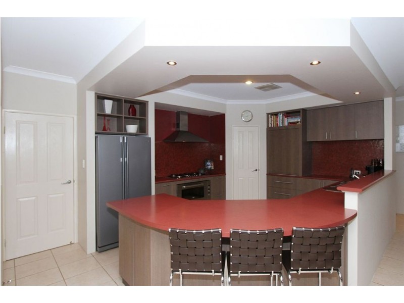 18 Kurrajong Approach, Atwell WA 6164